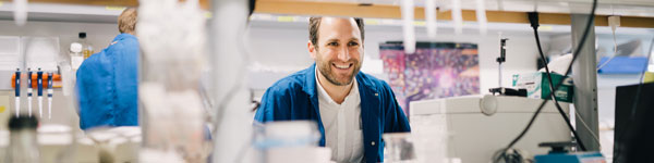 Alexander Marson, STAR grantee in lab